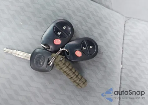 2010 Toyota Tacoma Prerunner V6 z USA, uszkodzony, nr VIN 3TMJU4GNXAM101322